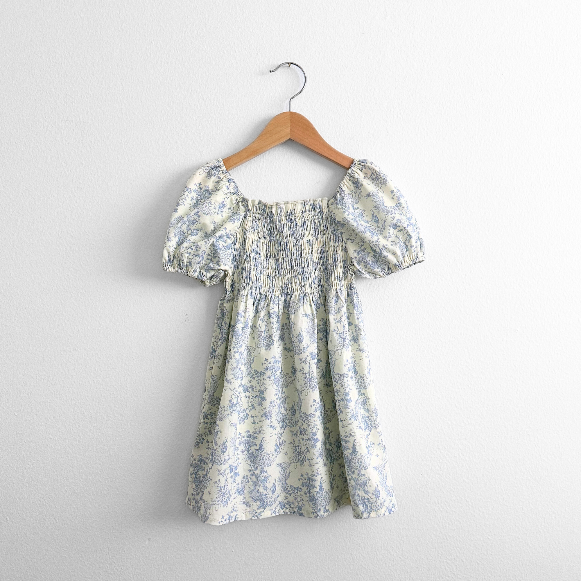 Girls Bohemian Nap Smocking Floral Dress Cream & Blue 2T Girls Bohemian Nap Smocking Floral Dress Cream & Blue 2T